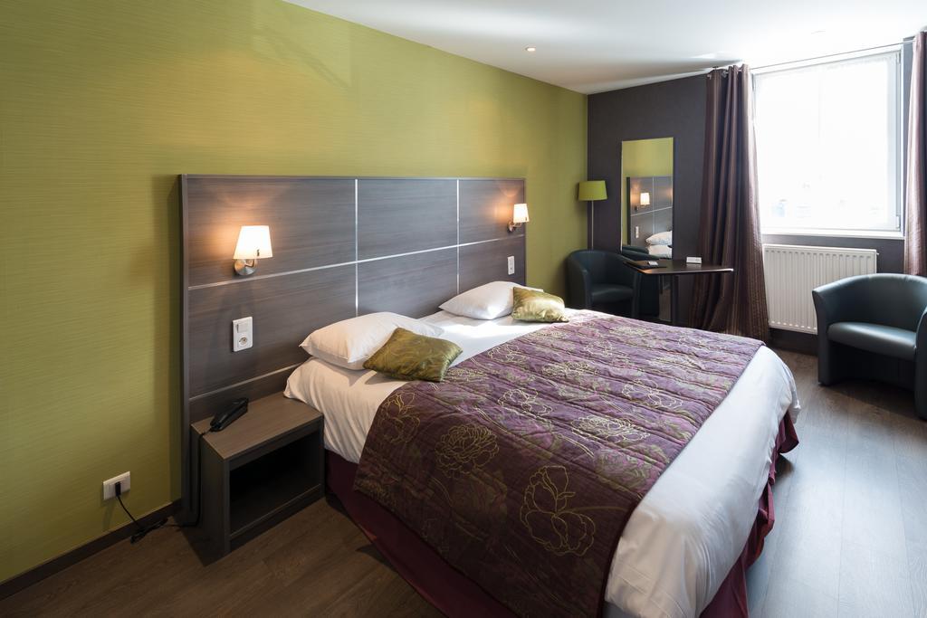Hotel Saint-Pierre ปงตาร์ลีเย ห้อง รูปภาพ