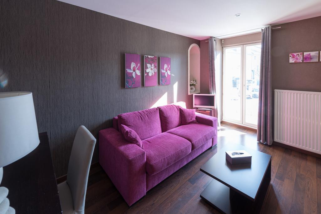Hotel Saint-Pierre ปงตาร์ลีเย ห้อง รูปภาพ